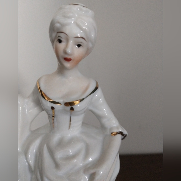Lady Angela Porcelain Figurine - Picture 5 of 6